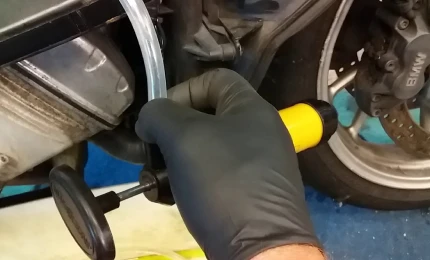 Troca De Oleo Por Succao Na R1 Motos Em Itajuba