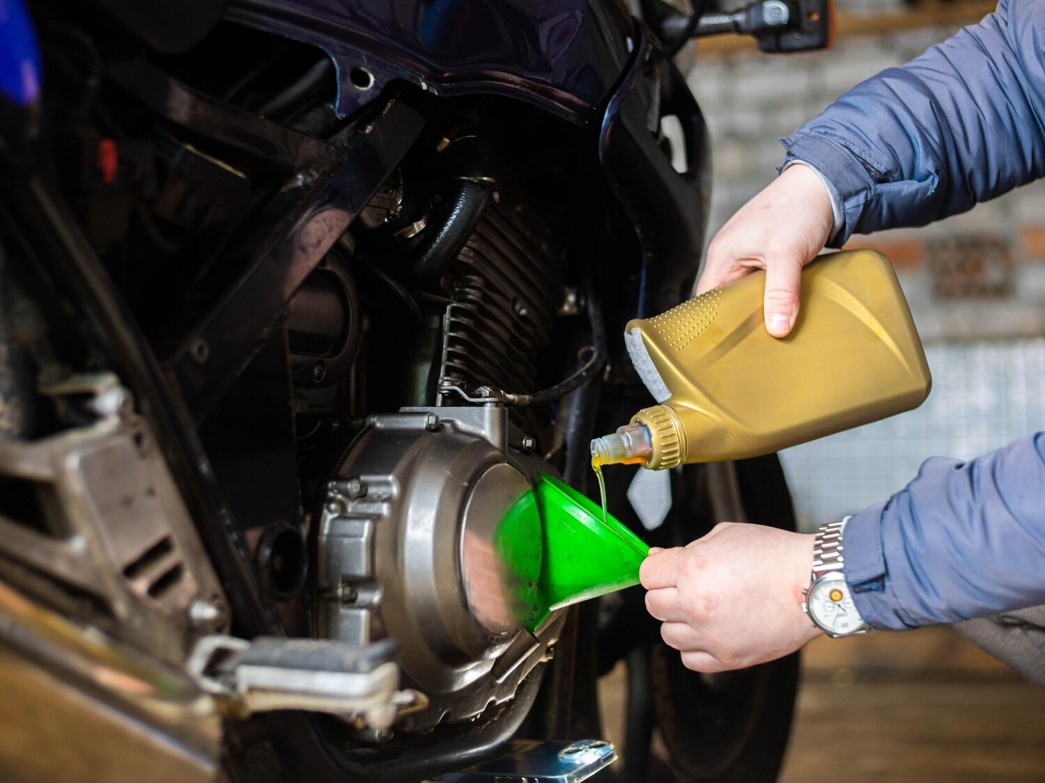 Car Oil Change Service 18 573563 12180 Car Oil Change Service 18 573563 12180